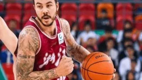 霍伊伦狂欢庆祝，马卡报全图呈现：喜悦满满Siuiiiiiiiiuuuuuuuuuu