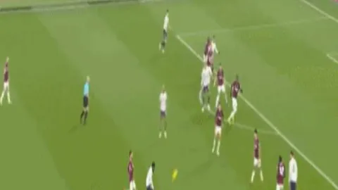 《空之轨迹》重制幕后揭秘：近藤社长深情访谈，粉丝期待与人才培育双丰收之道揭晓！